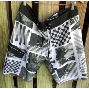 Limits Men's Board Shorts Size 48 ( 38" Waist) Black White Geometric Unlined